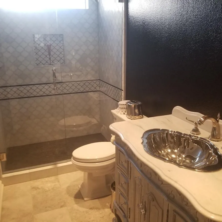Professional plumbing work and bathroom remodeling in River Oaks
